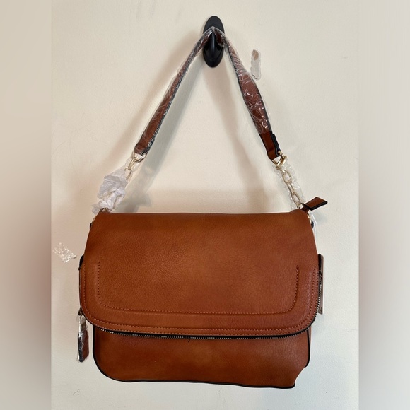 Urban Expressions Vegan Tan  Maisie Messenger Bag Gold Tone Hardware And‎ Chains - Picture 1 of 8